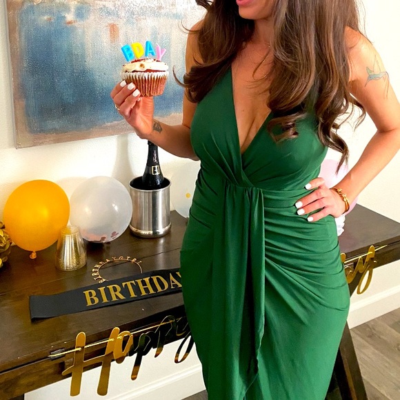 Emerald Sexy Dress - Picture 2 of 2